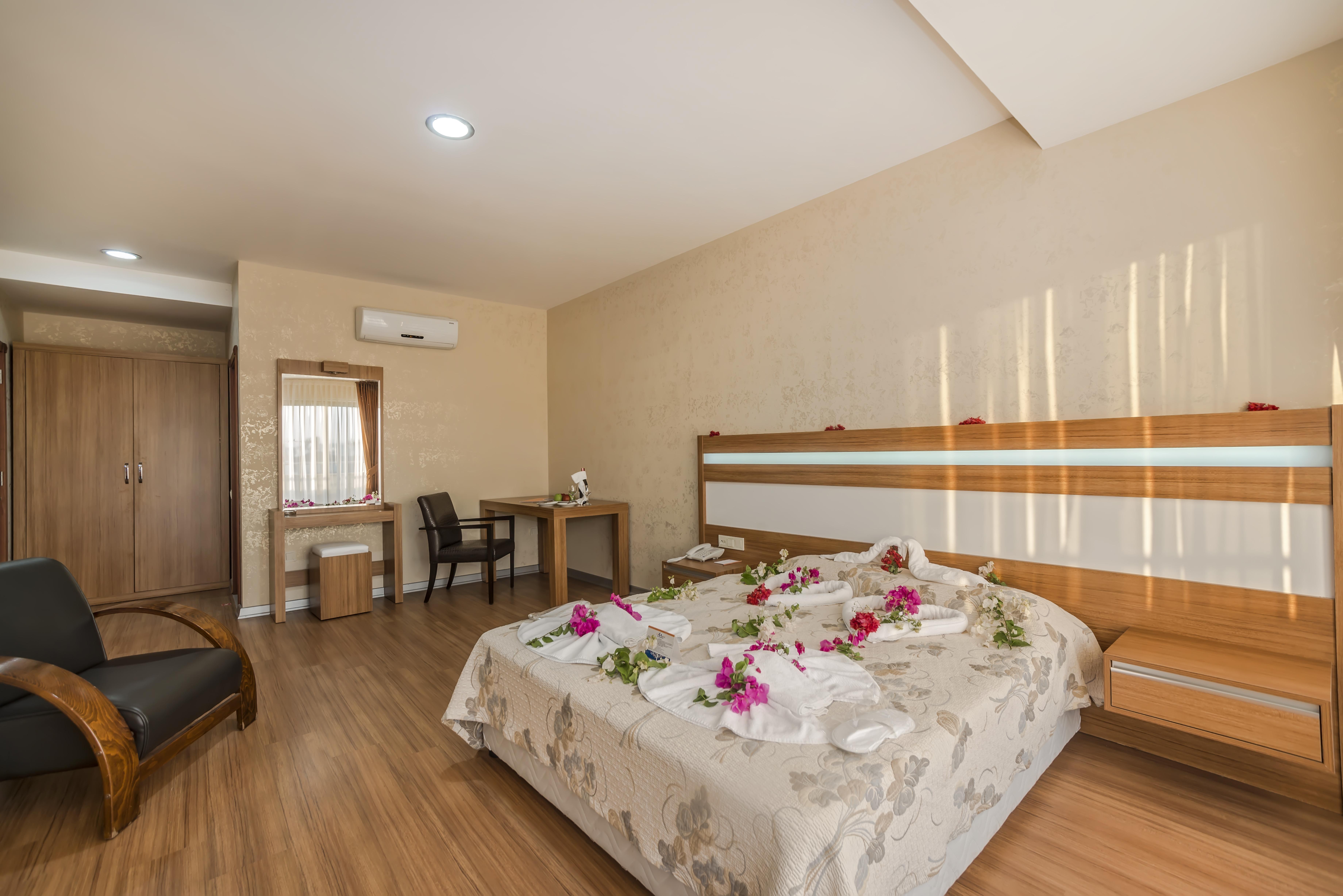 Santa hotel 3. Отель Santa Marina Анталия. Santa Marina 3 Турция Анталия. Santa Marina Hotel 4*. Santamarina Hotel 4* (Коньяалты).